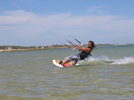 Kite surfing 